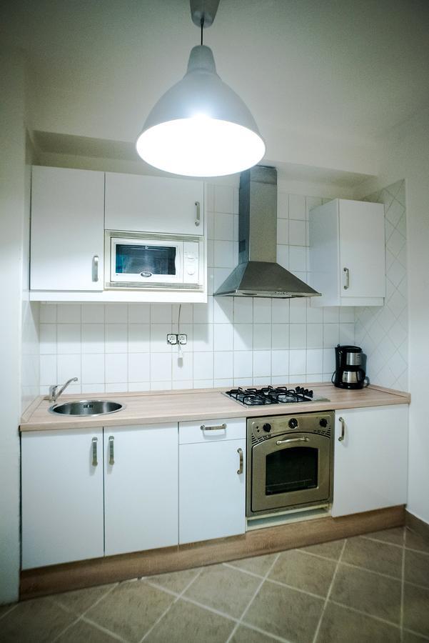 Apartment At The Deak Ferenc Ter Budapeszt Zewnętrze zdjęcie